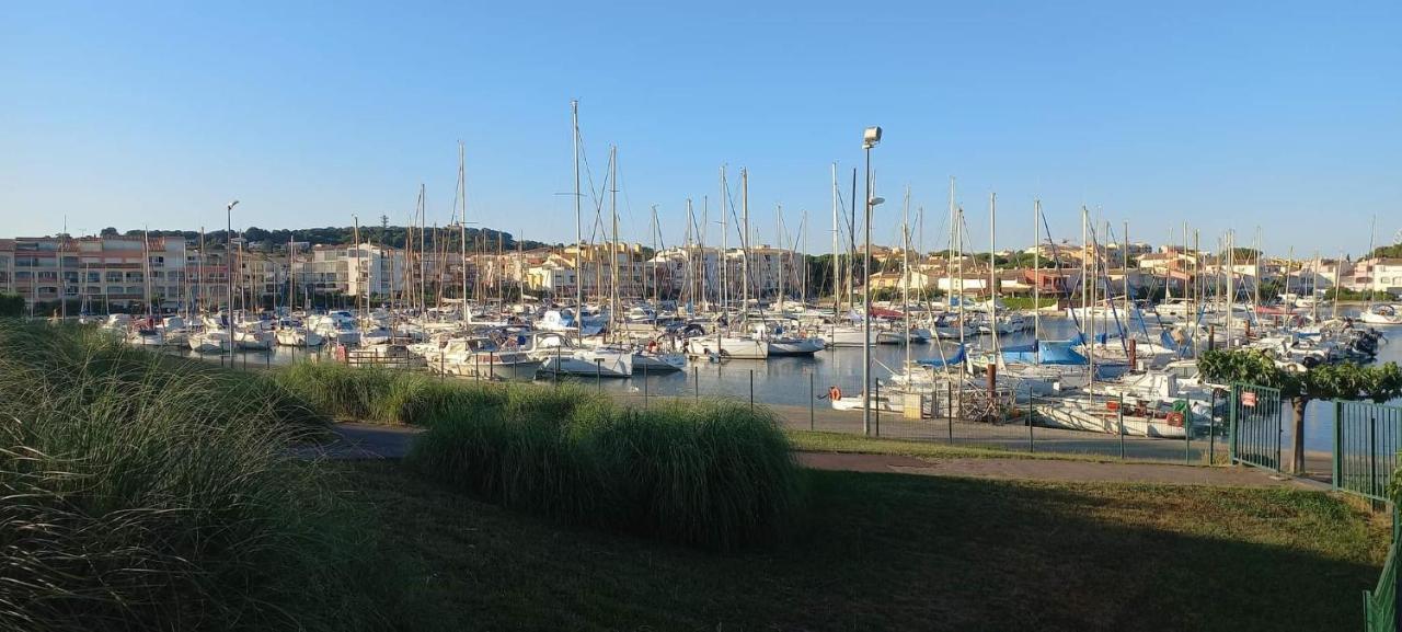 Appartement Situe Au Cap D'Agde Proche Plage Bagian luar foto