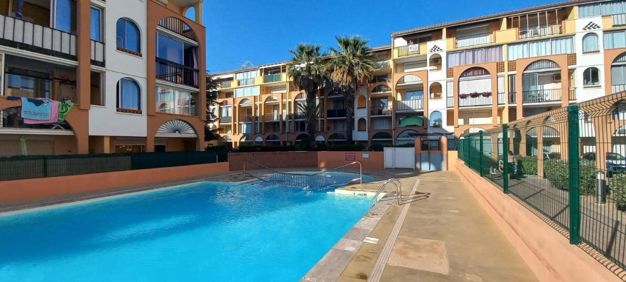 Appartement Situe Au Cap D'Agde Proche Plage Bagian luar foto