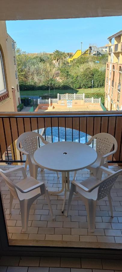 Appartement Situe Au Cap D'Agde Proche Plage Bagian luar foto