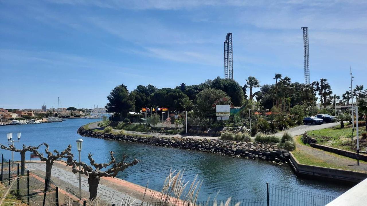 Appartement Situe Au Cap D'Agde Proche Plage Bagian luar foto